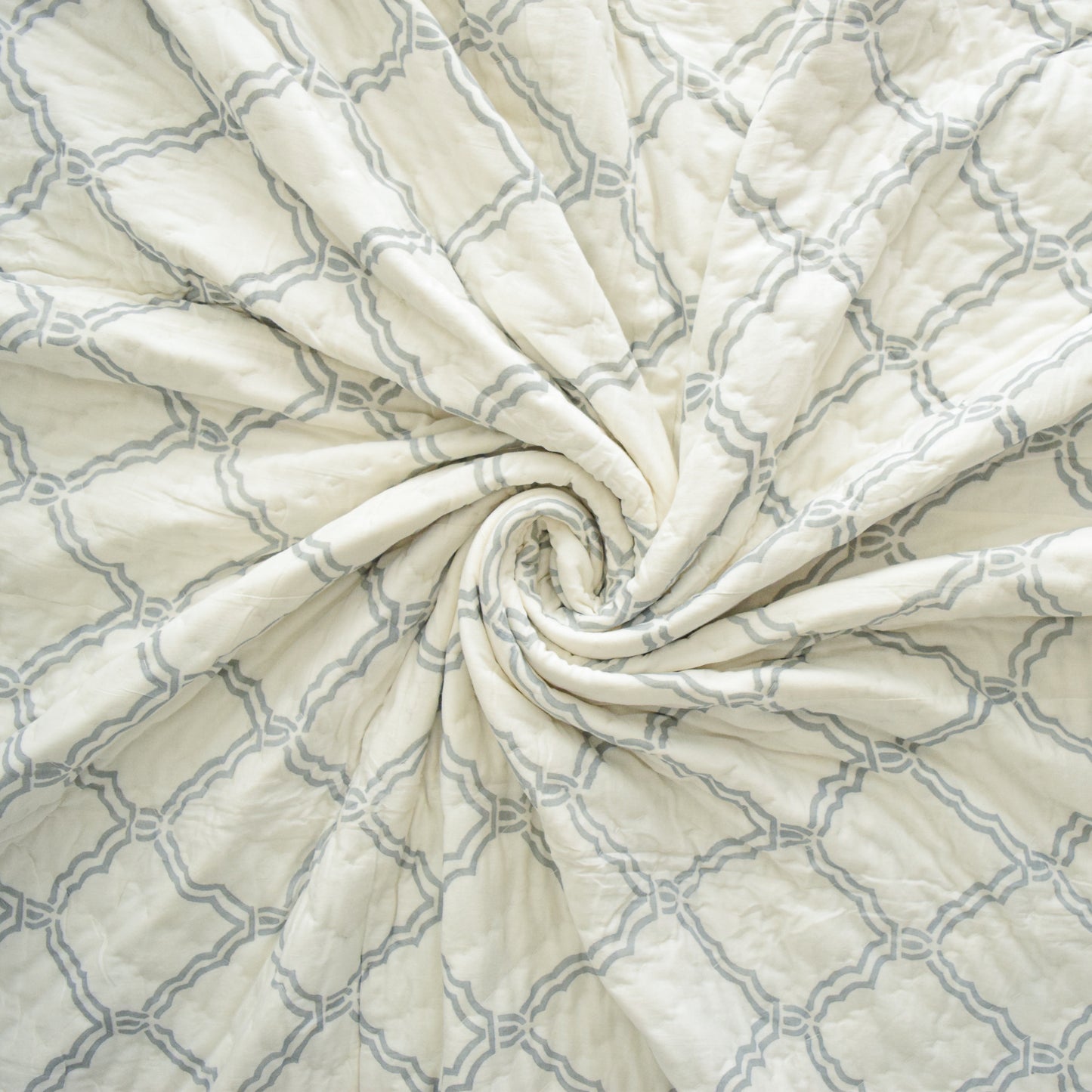 Floral Motif Premium Quilt Set 06