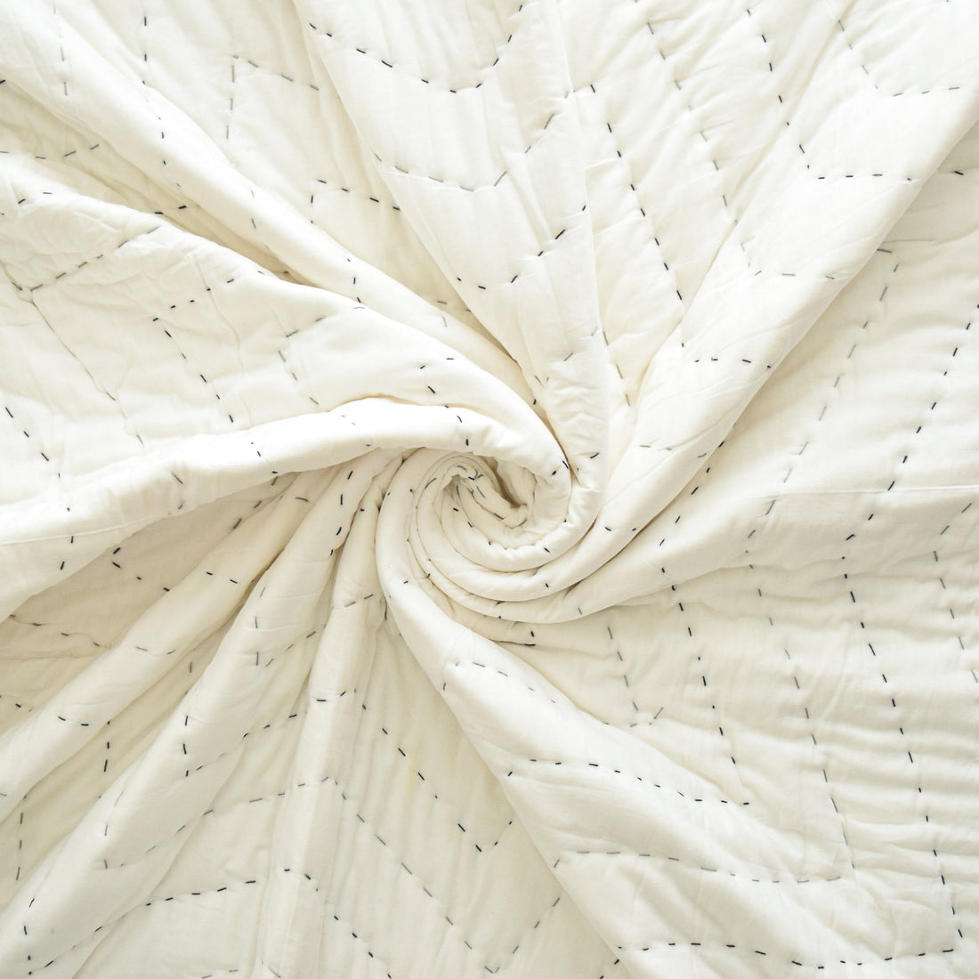 Why Pure Cotton Quilts Are the Unsung Heroes of Year-Round Comfort.
