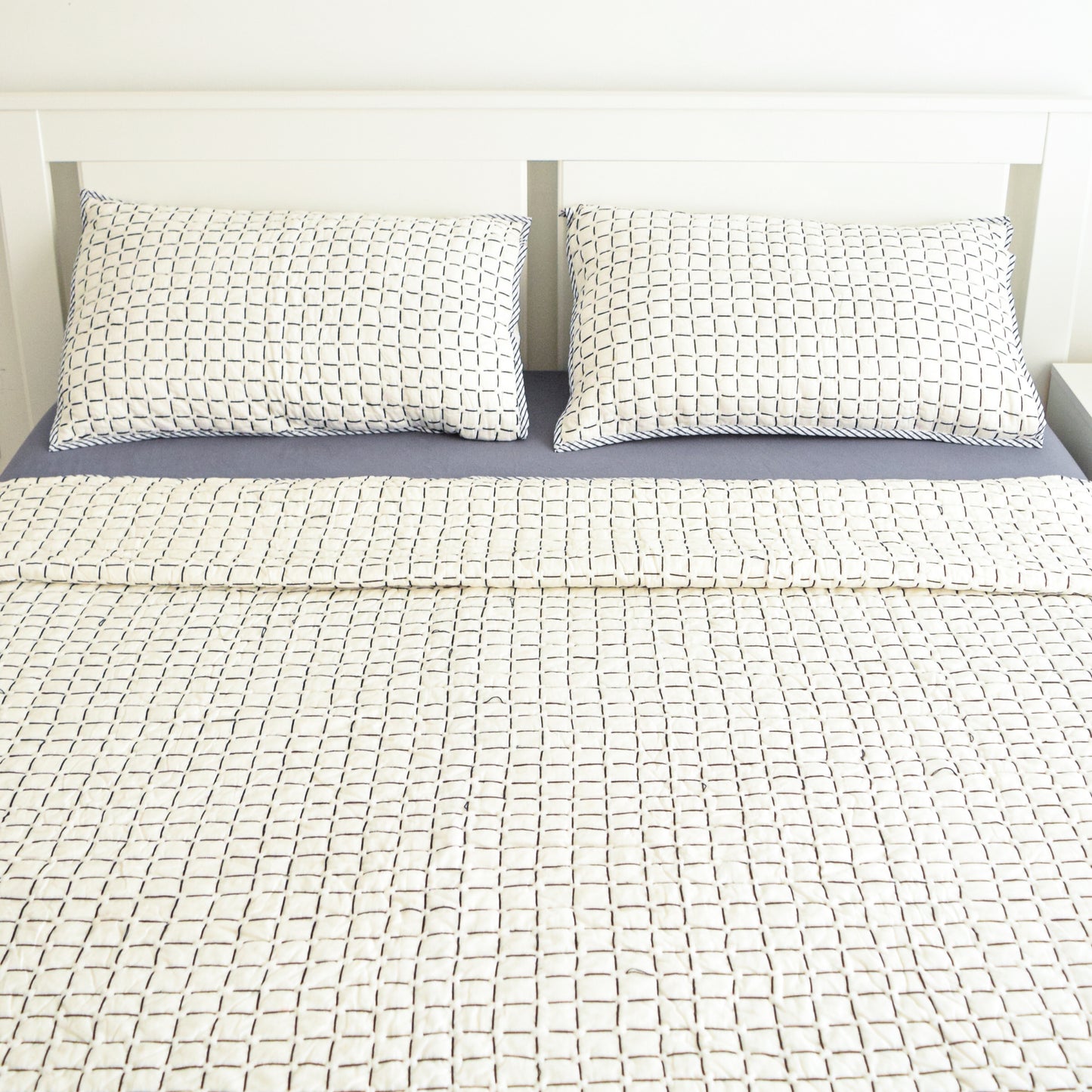 Black and White Checkered Premium Quilt Set