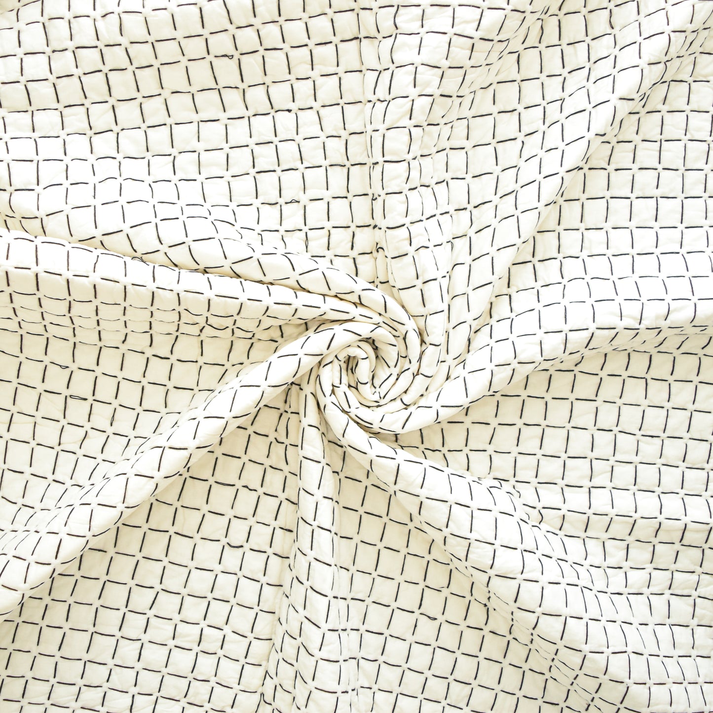 Black and White Checkered Premium Quilt Set