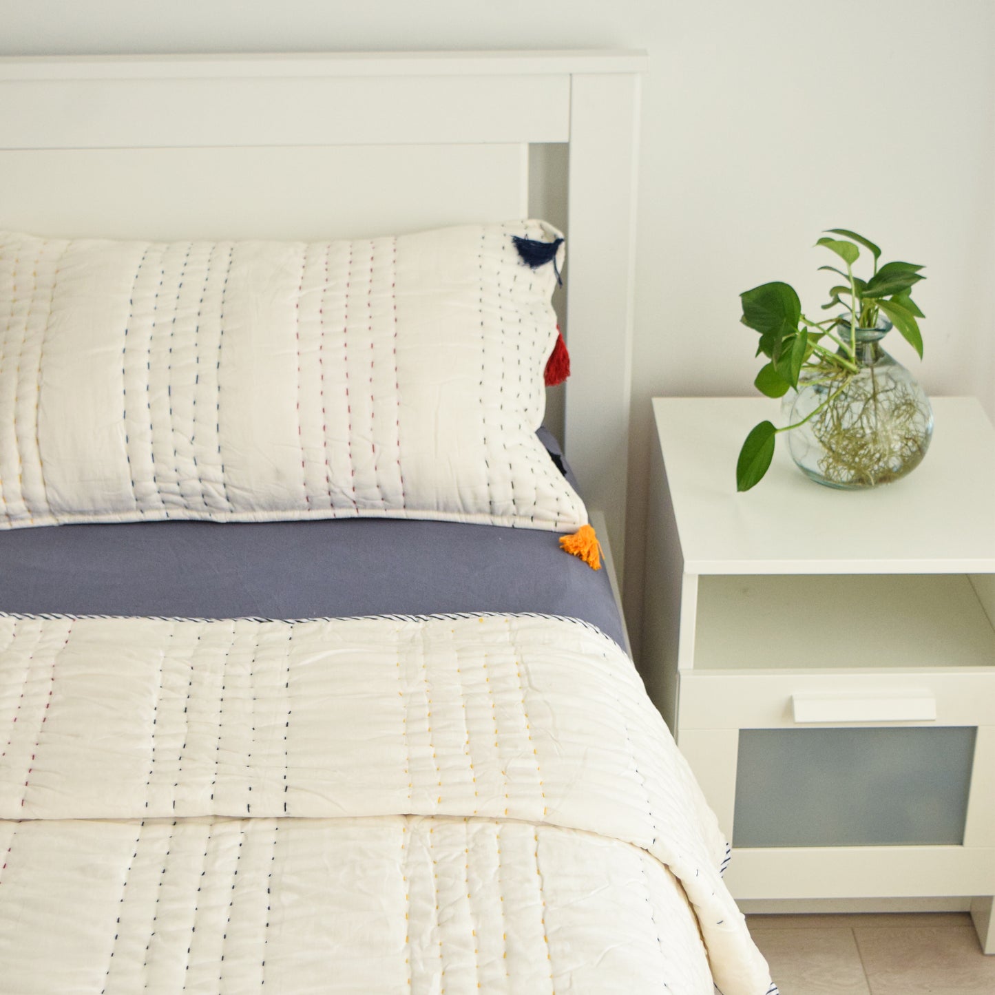 White Premium Quilt Set with Multicolored Threads