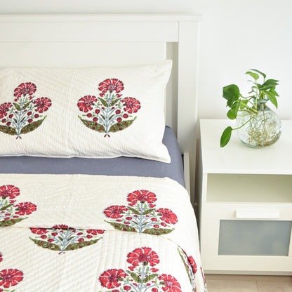 Red Poppy-Themed Premium Quilt Set