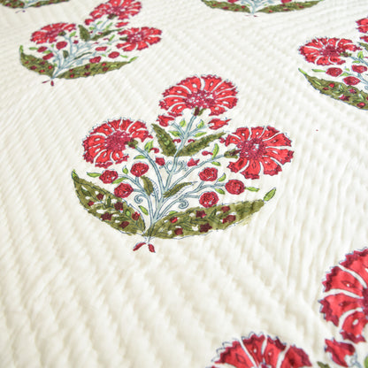 Red Poppy-Themed Premium Quilt Set