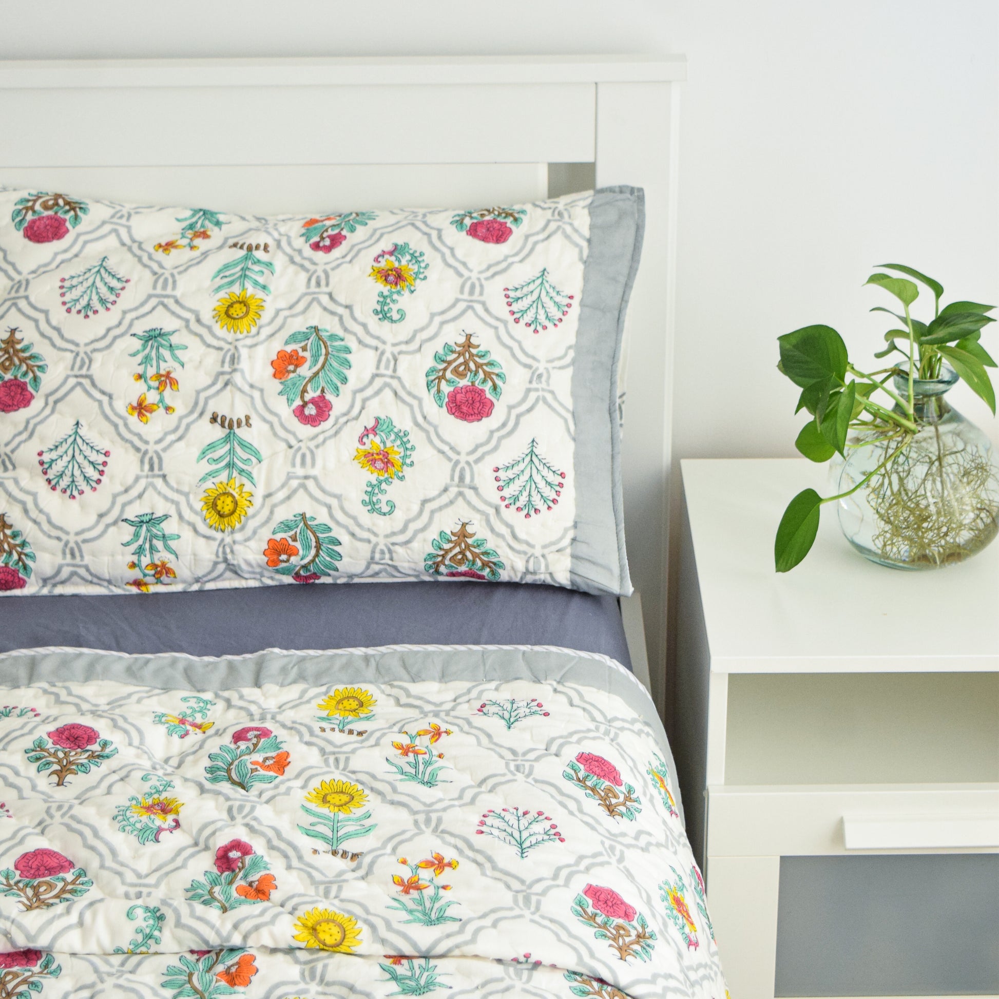 Floral Motif Premium Quilt Set 03