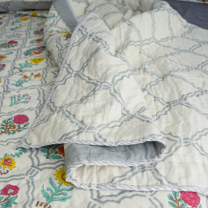 Floral Motif Premium Quilt Set 04