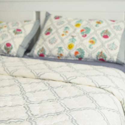 Floral Motif Premium Quilt Set 05