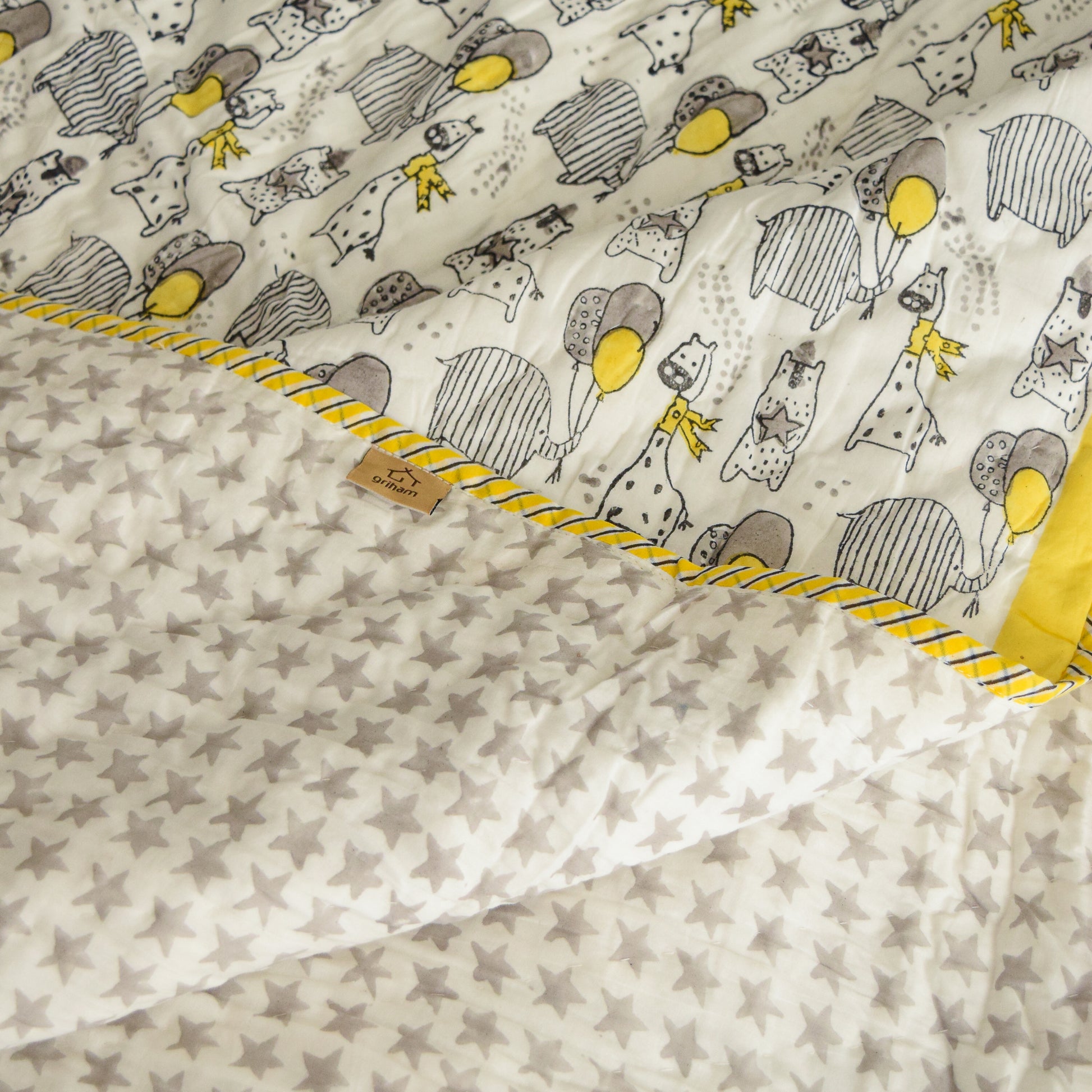 Kids' Animal Party Quilt – Yellow & Grey 05