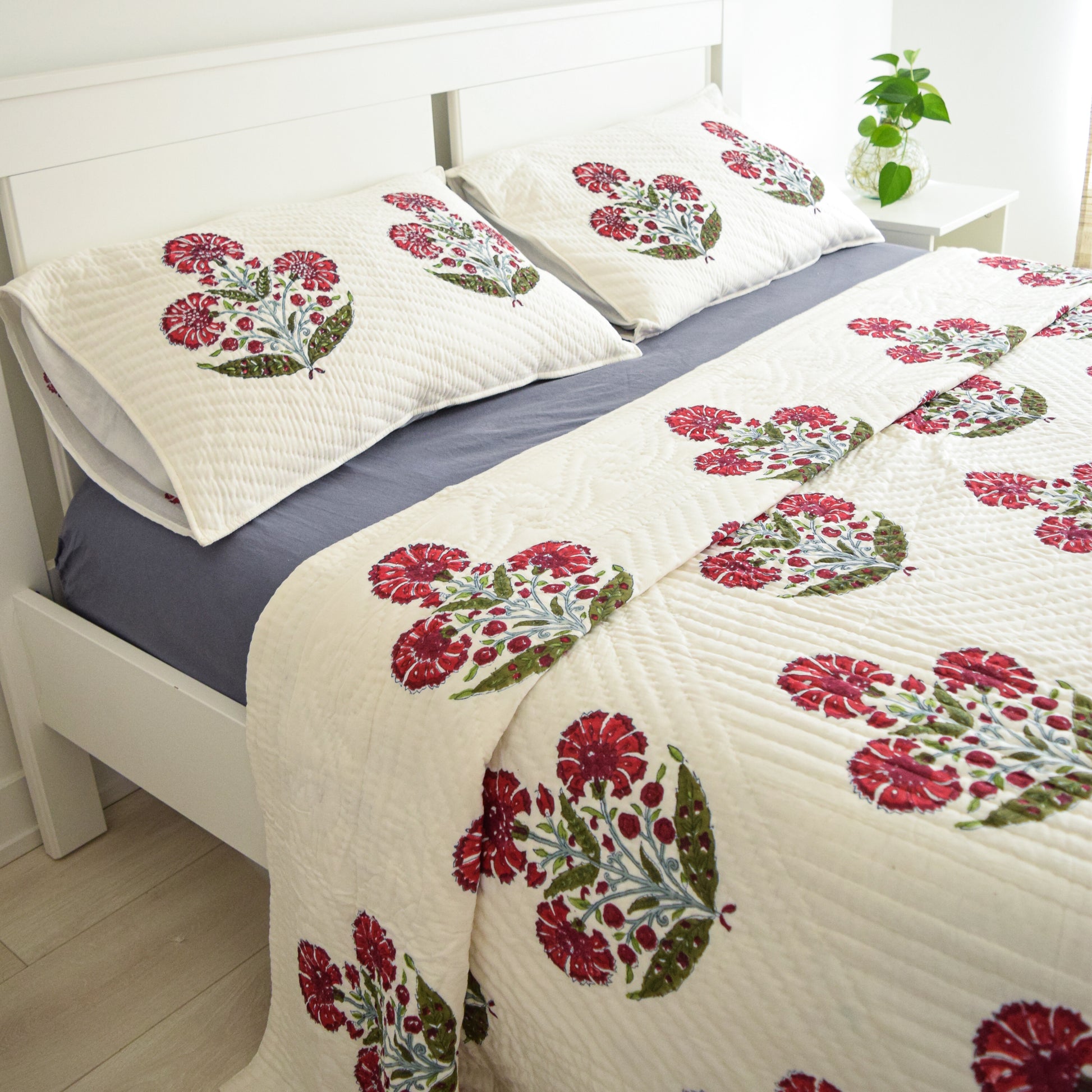 Red Poppy-Themed Premium Quilt Set 02