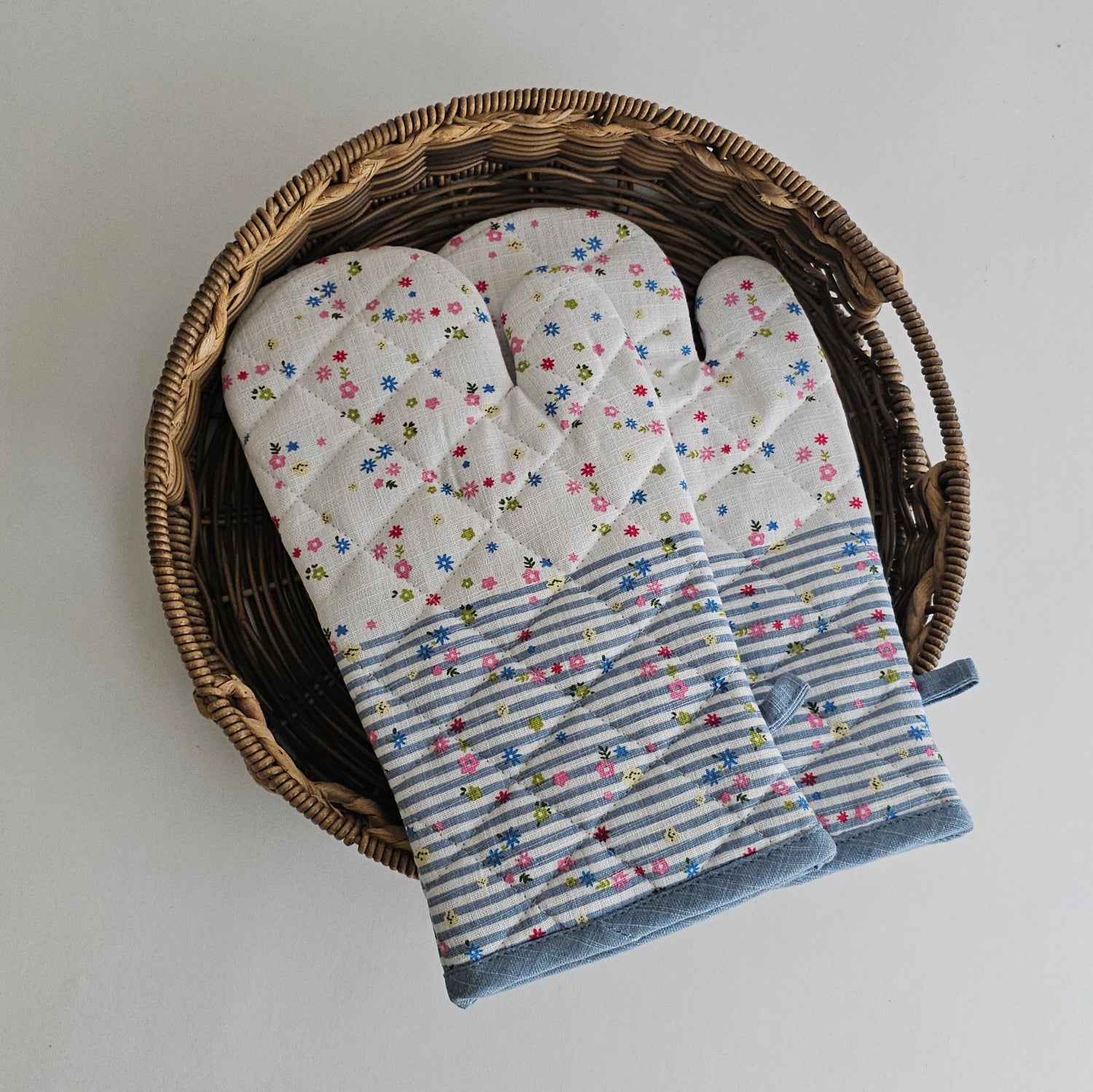 Oven Mitts & Pot Holders